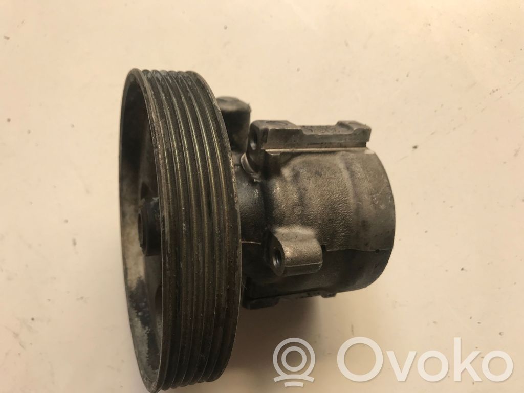Peugeot 206 CC Power steering pump 