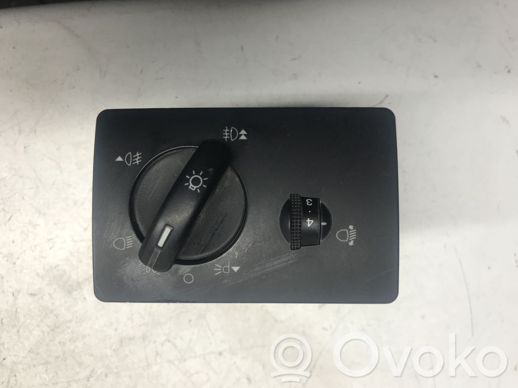 Ford Focus Light switch 