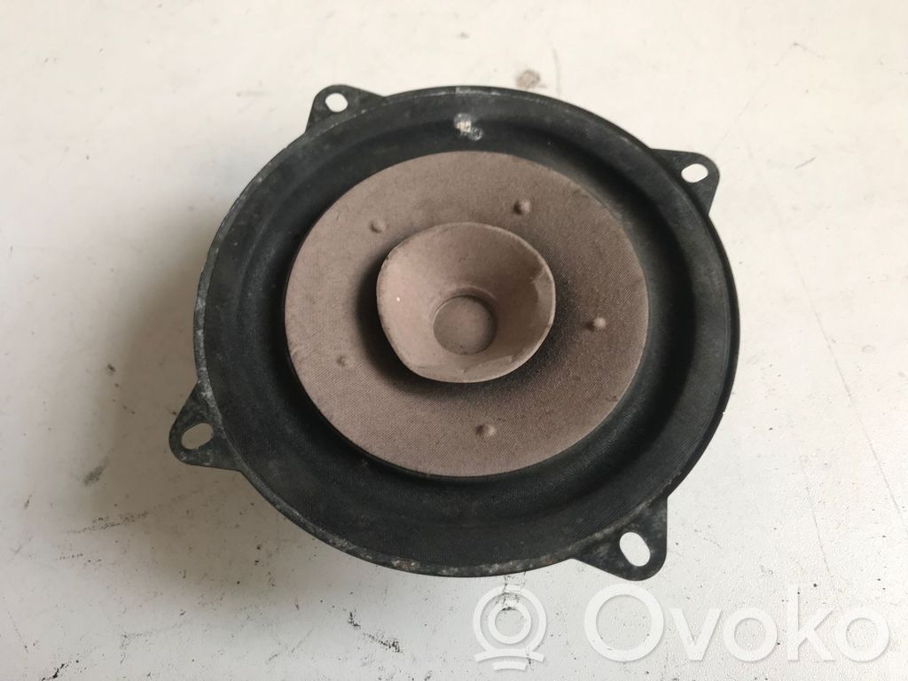 Opel Astra F Altavoz de la puerta delantera 