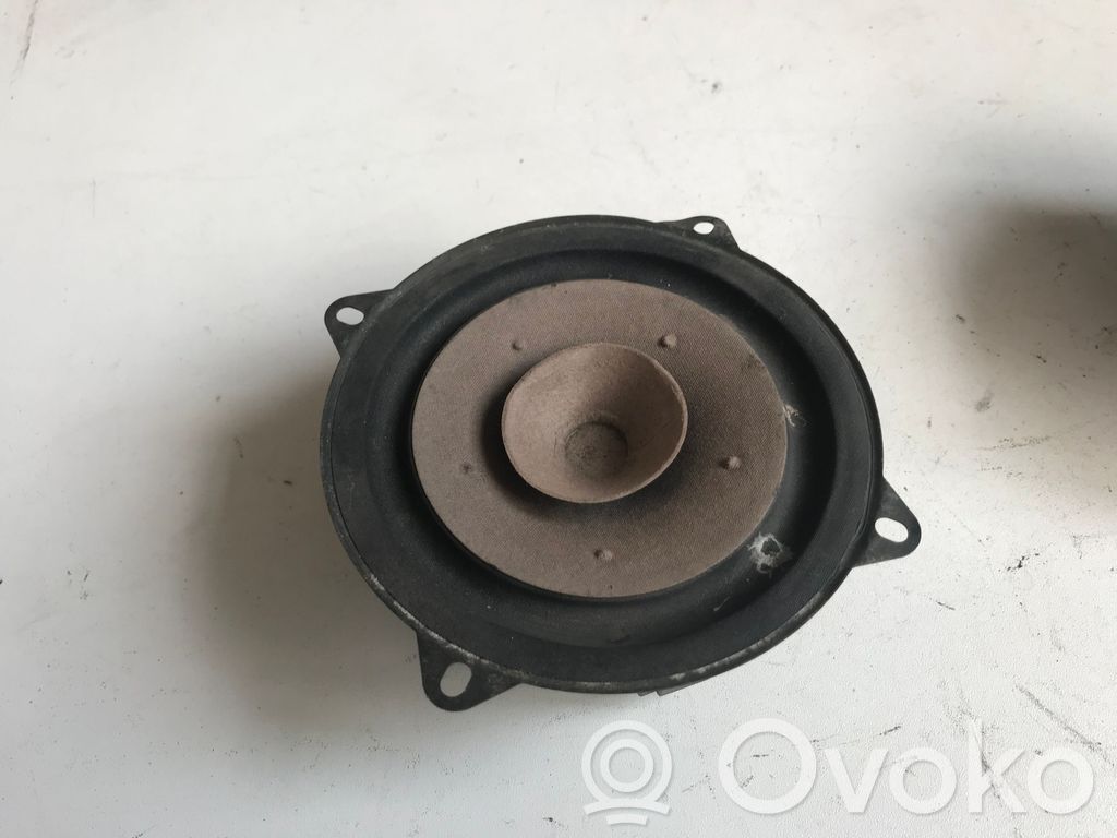 Opel Corsa B Altavoz de la puerta delantera 