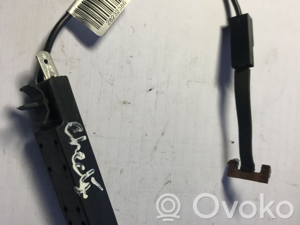 Antenos stiprintuvas   7CP118K891AA