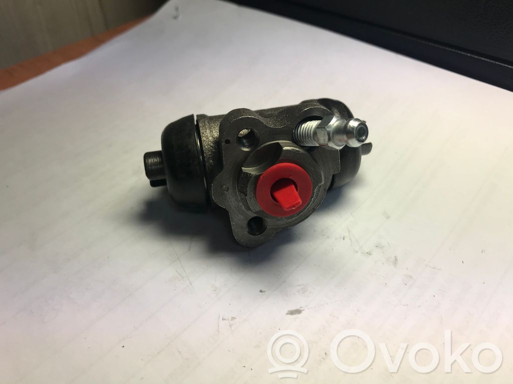Toyota Camry Rear brake cylinder 