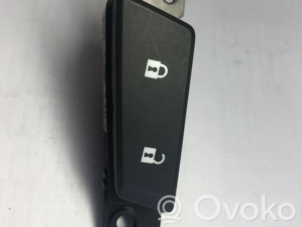 Chevrolet Orlando Central locking switch button 