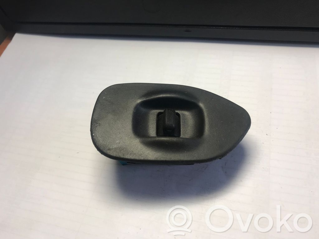 Subaru Legacy Electric window control switch 