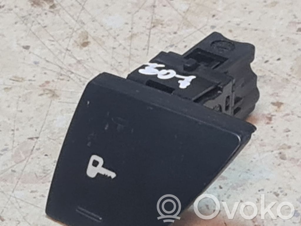 Peugeot 307 Central locking switch button 