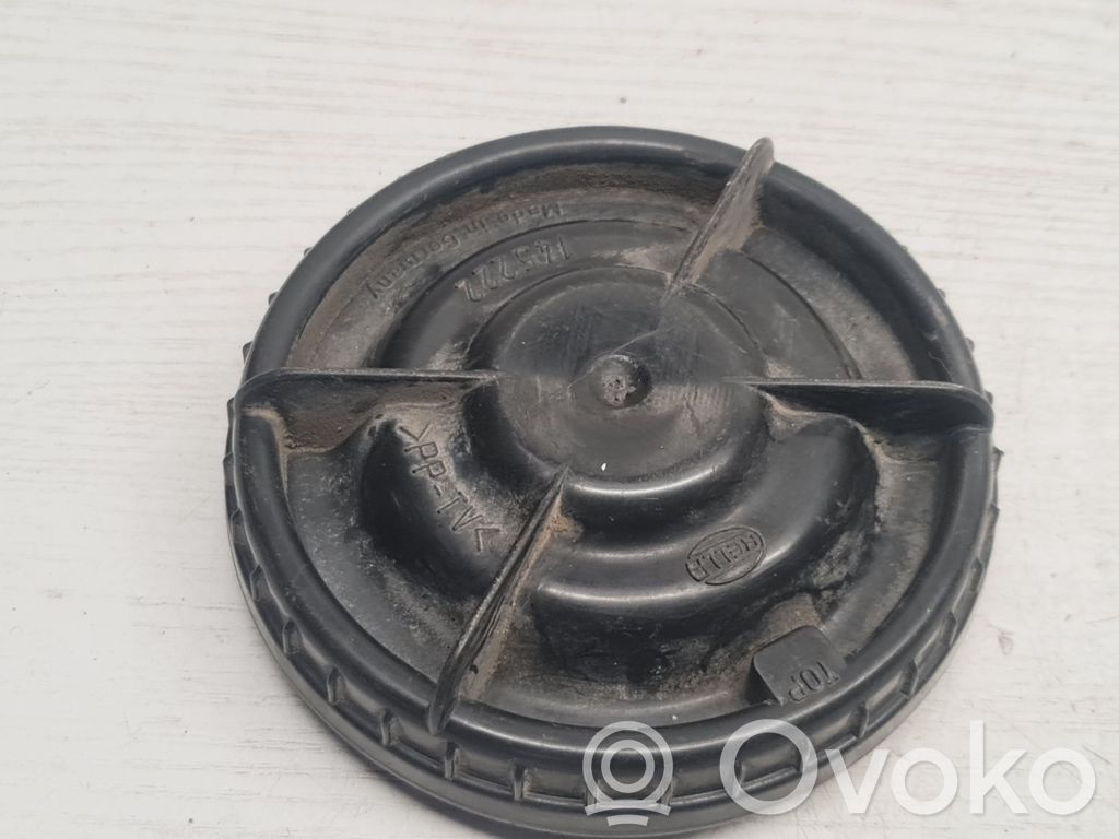 Volkswagen PASSAT B4 Headlight/headlamp dust cover 