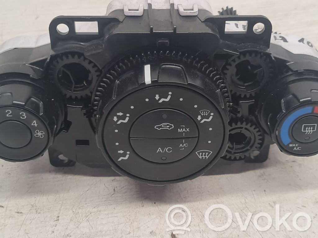 Ford Fiesta Climate control unit 