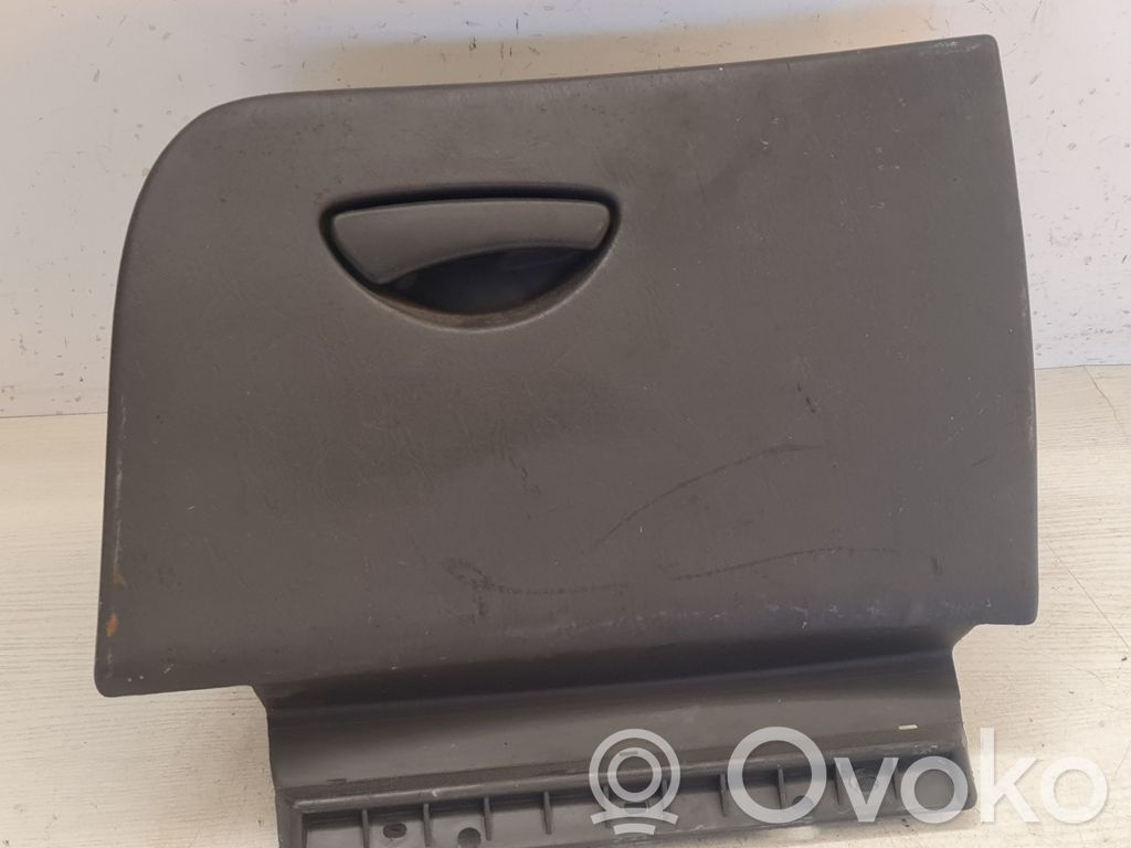 Ford Focus Daiktadėžės (bordačioko) komplektas 