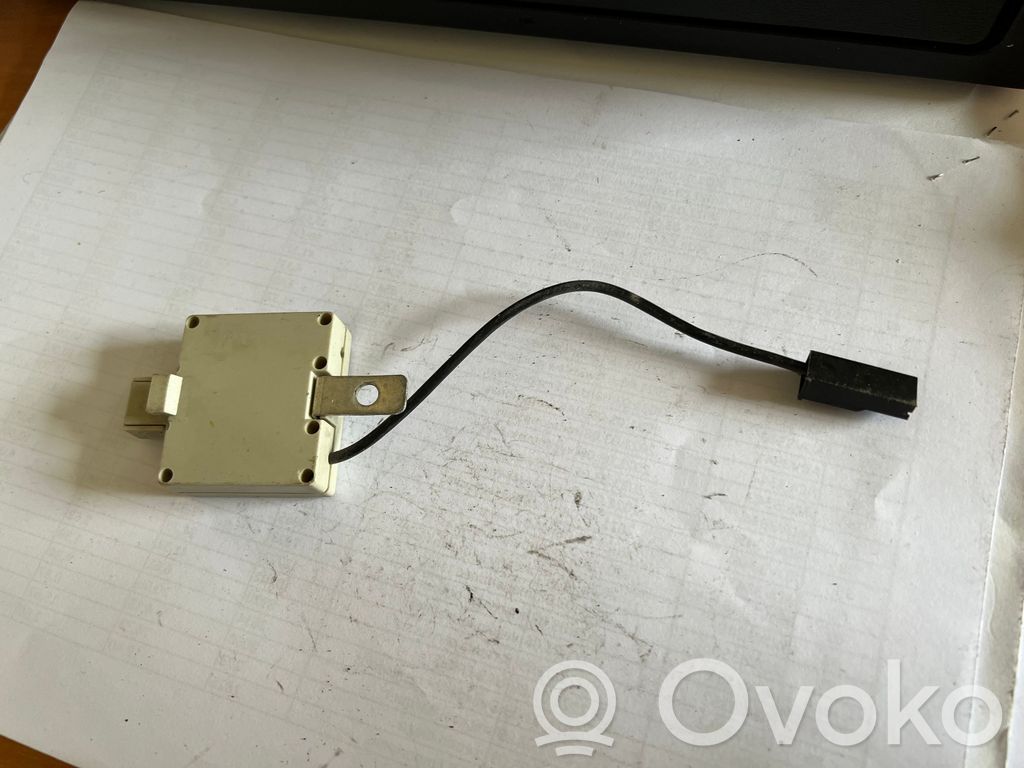 BMW 3 E36 Aerial antenna amplifier 