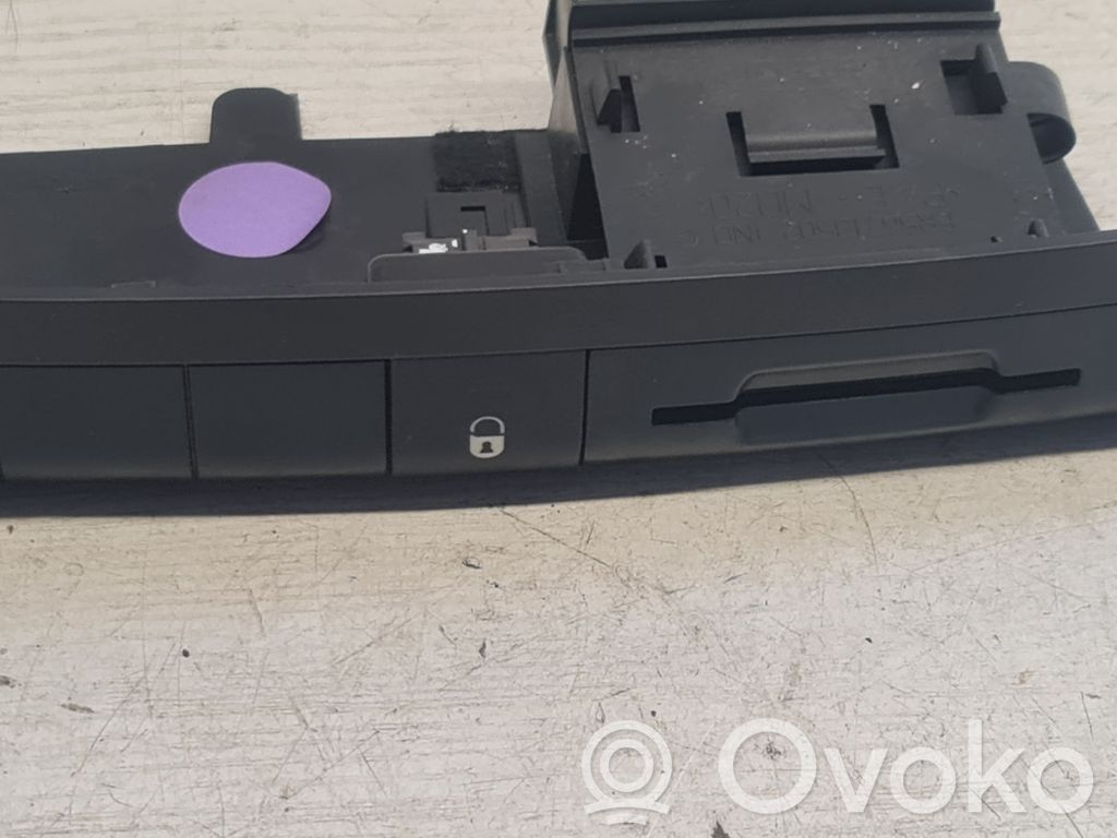 Peugeot 207 Central locking switch button 