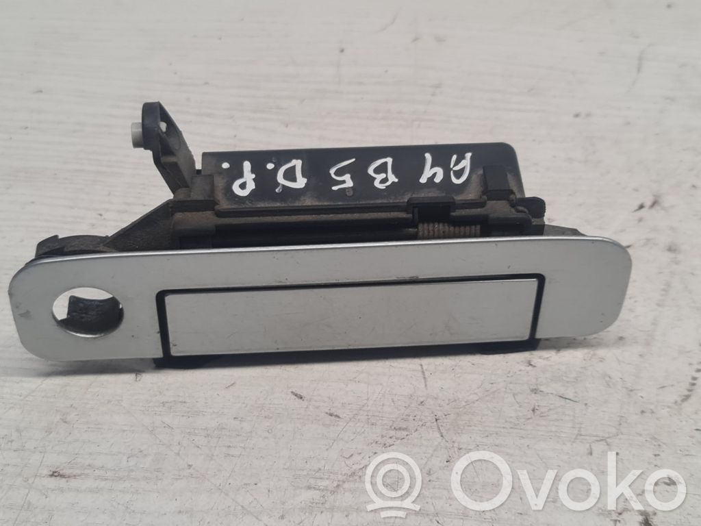 Audi A4 S4 B5 8D Klamka zewnętrzna drzwi przednich 