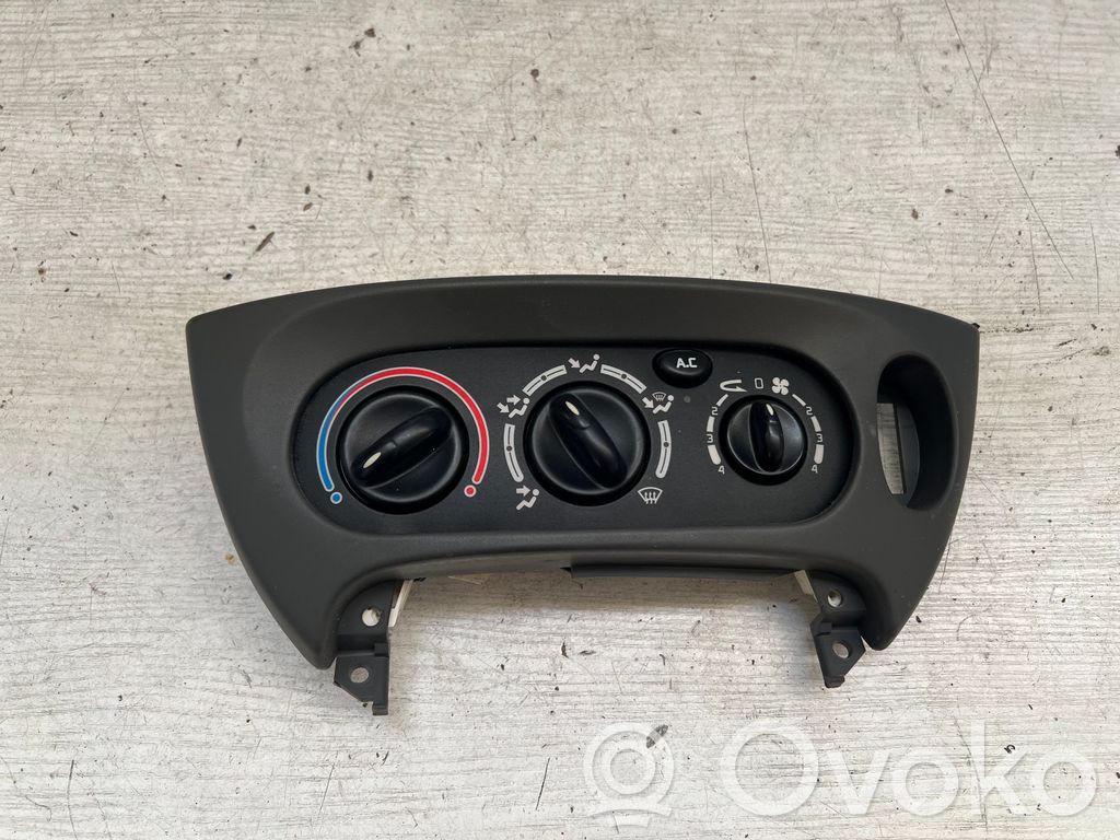 Renault Scenic I Climate control unit 