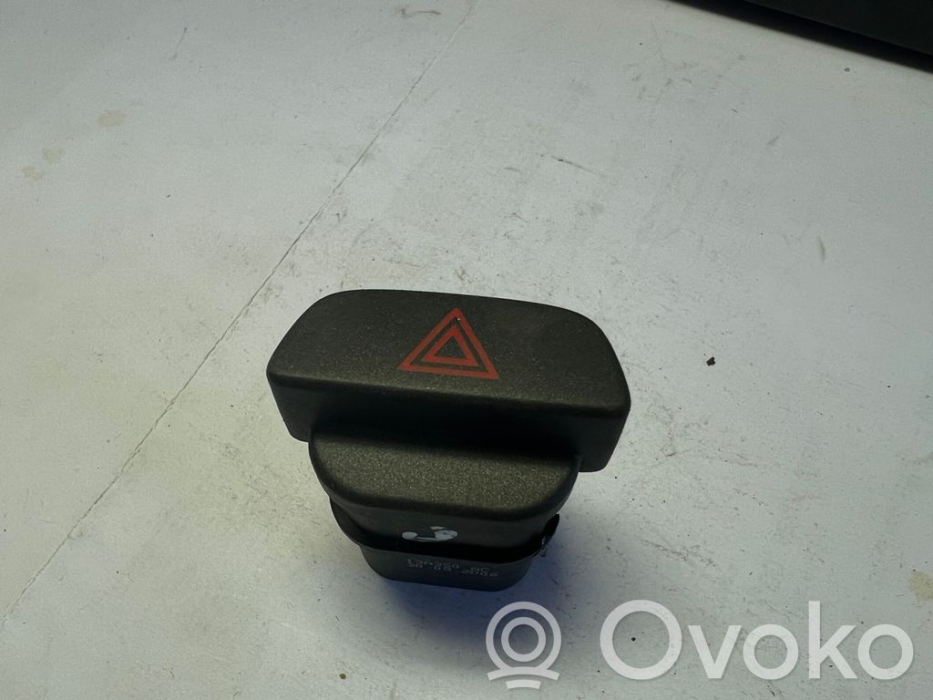 Ford Focus Hazard light switch 
