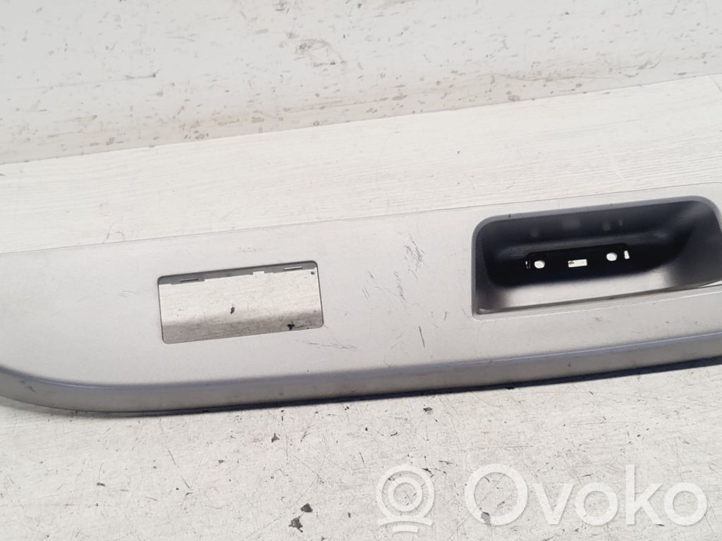 Chrysler Sebring (JS) Front door window switch trim 