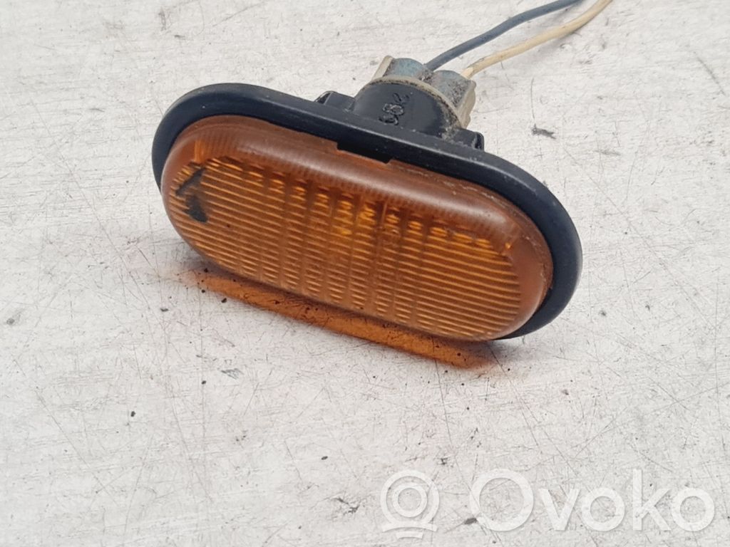 Renault Megane I Etupuskurin suuntavilkku 