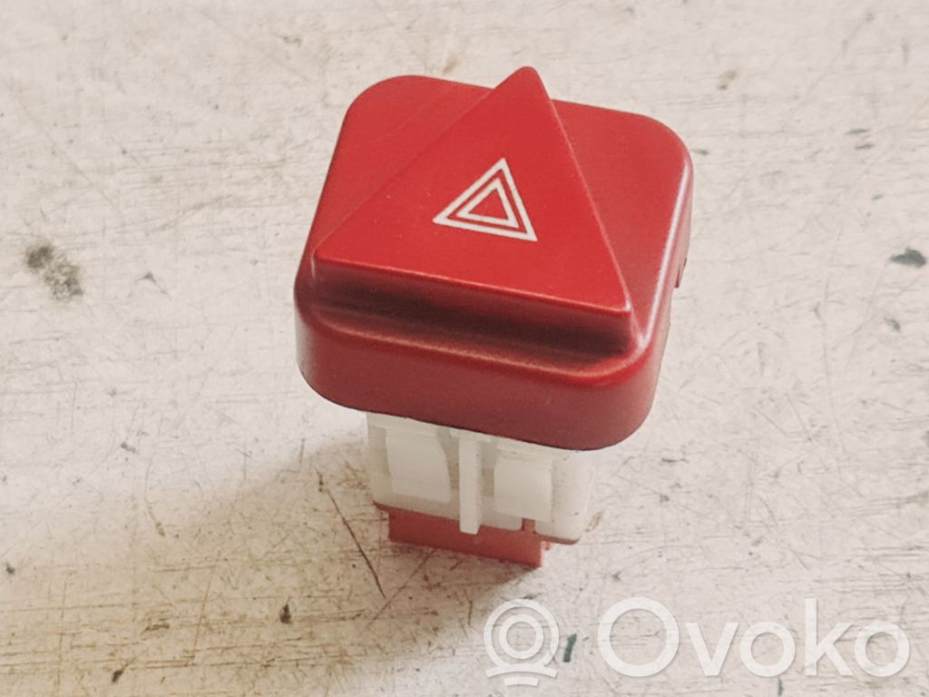 Peugeot 1007 Hazard light switch 