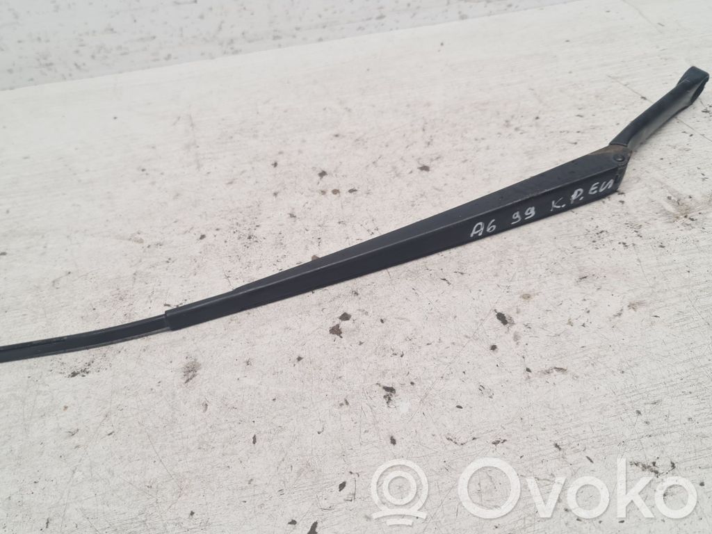 Audi A6 S6 C5 4B Wischerarm vorne 