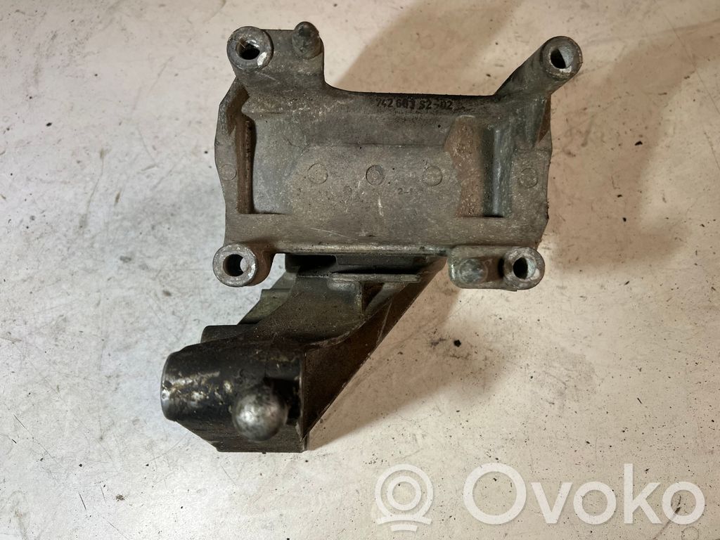 Opel Vectra B Engine mounting bracket 