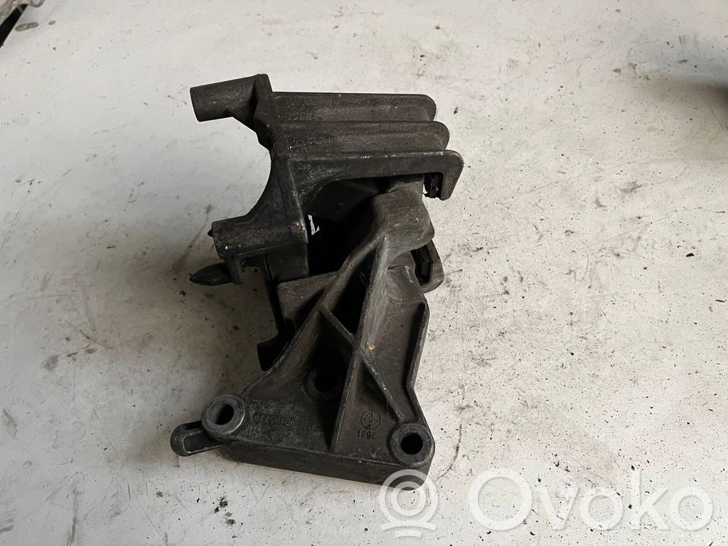 Opel Vectra B Engine mounting bracket 