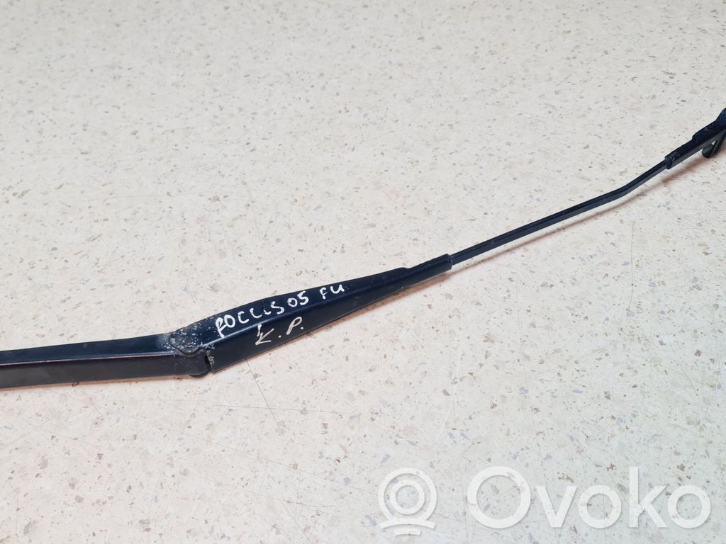 Ford Focus Front wiper blade arm 