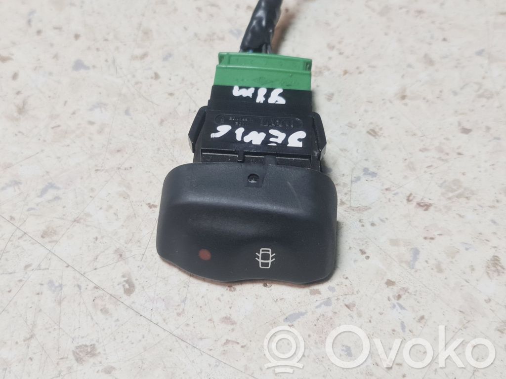Renault Scenic I Central locking switch button 