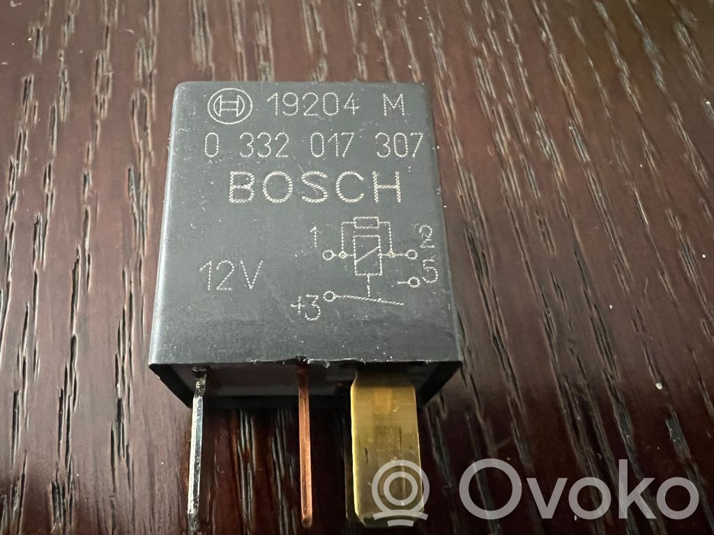 Toyota Corolla E120 E130 Inne przekaźniki 
