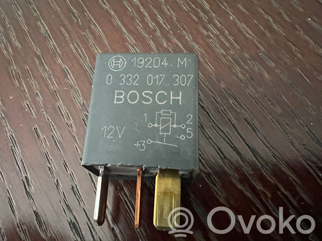 Toyota Corolla E120 E130 Inne przekaźniki 
