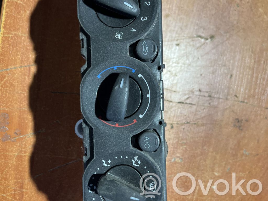 Ford Focus Climate control unit 