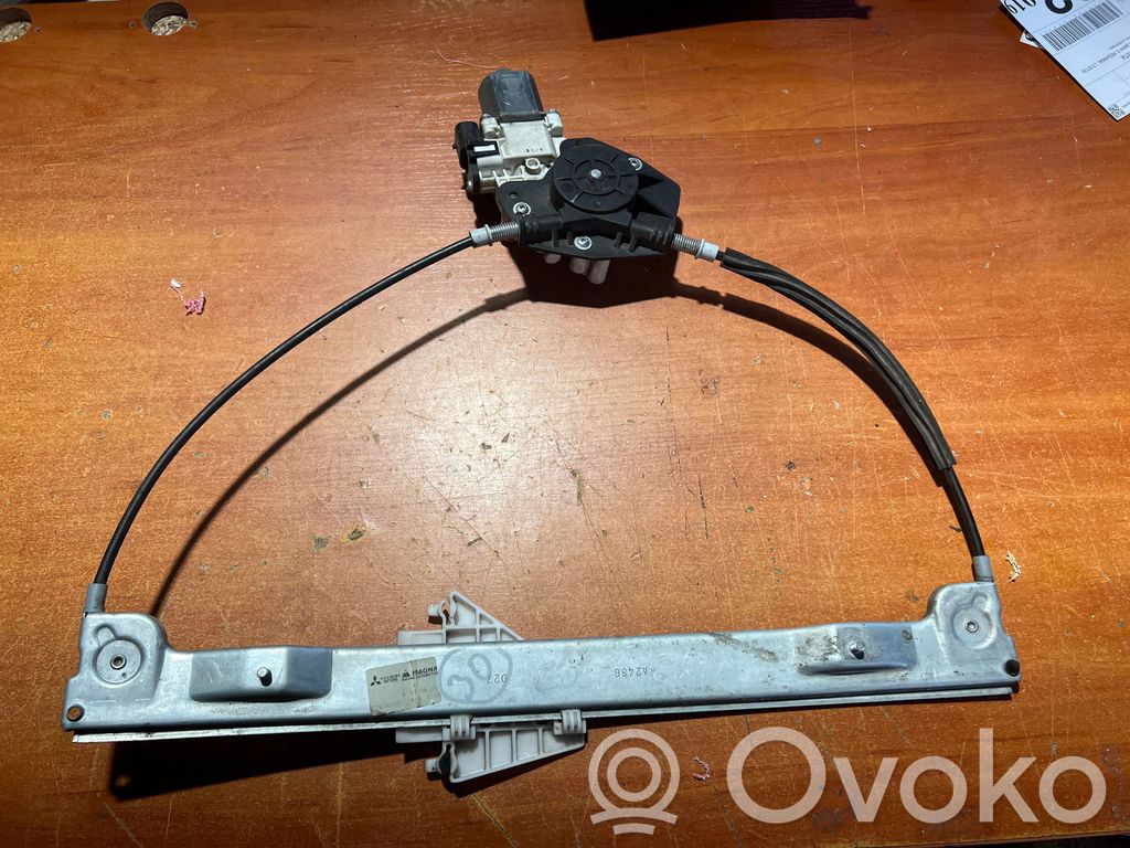 Mitsubishi Colt Regulador de puerta trasera con motor 
