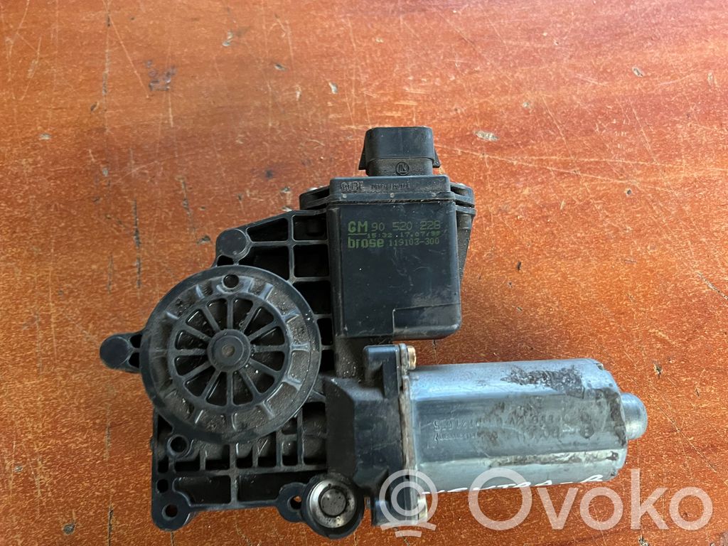 Opel Vectra B Silnik regulatora szyby drzwi przednich 