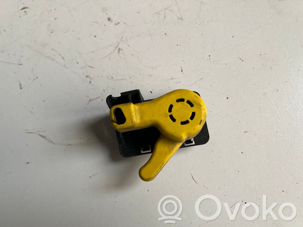 Ford Focus Poignée, déverrouillage du capot moteur 