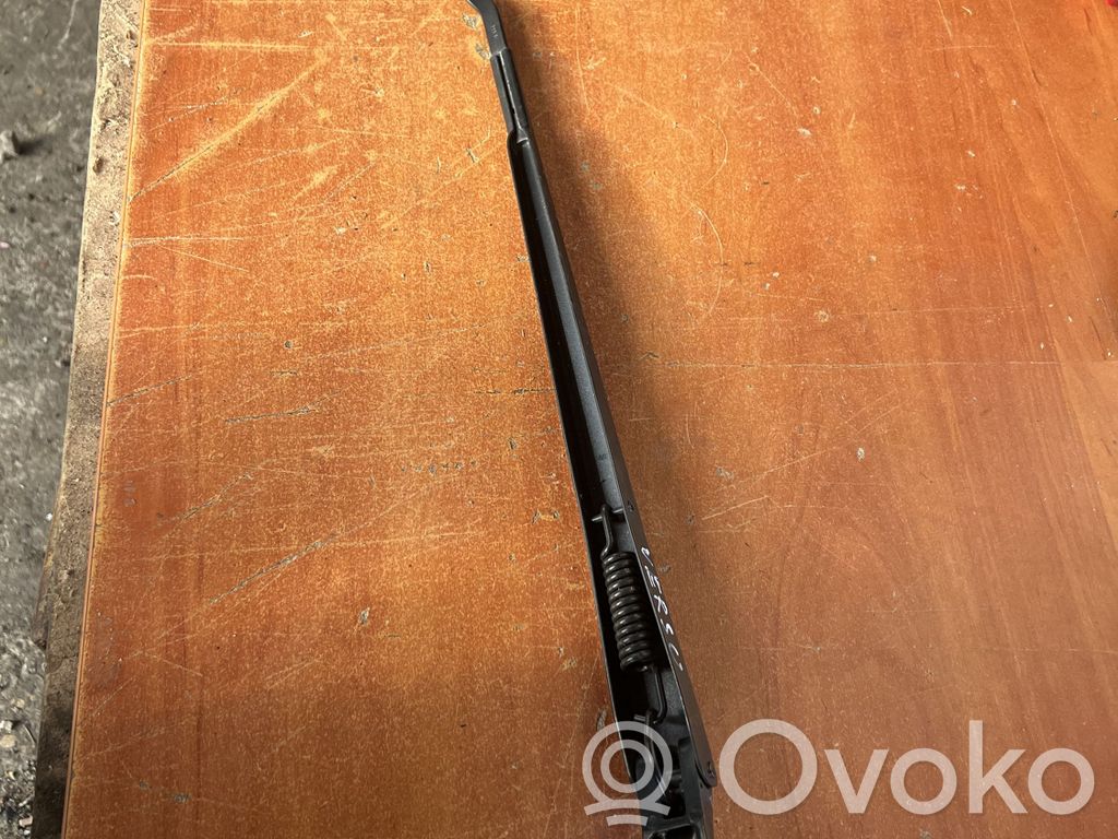 Toyota Corolla Verso AR10 Brazo del limpiaparabrisas delantero 