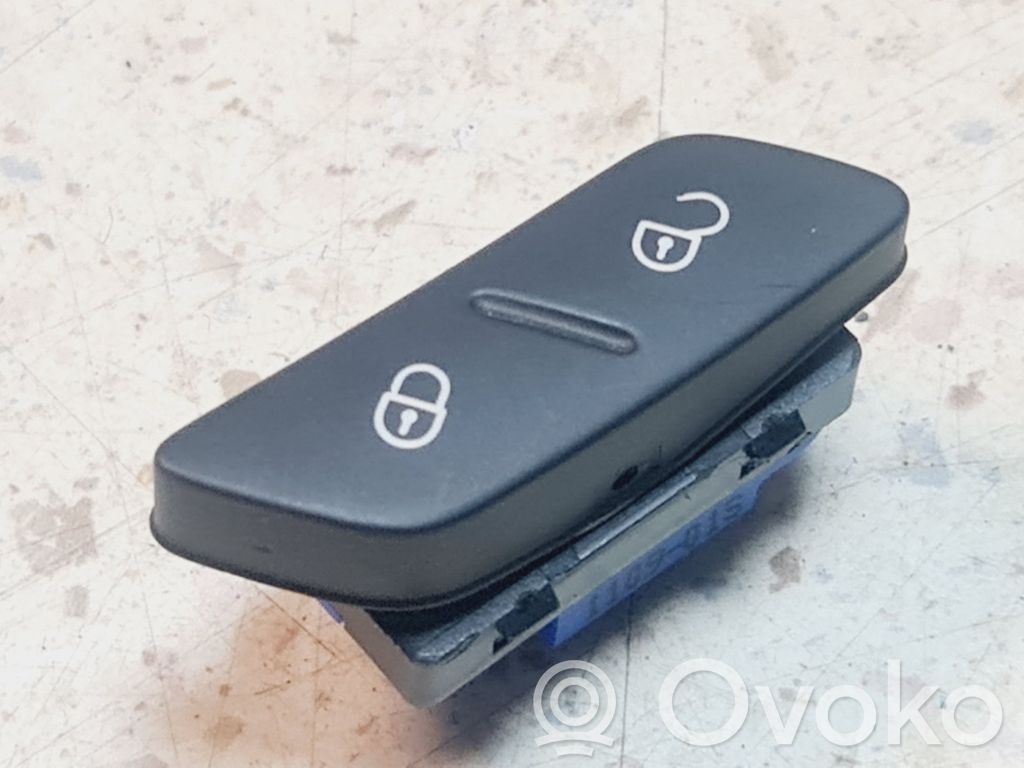Volkswagen Scirocco Central locking switch button 