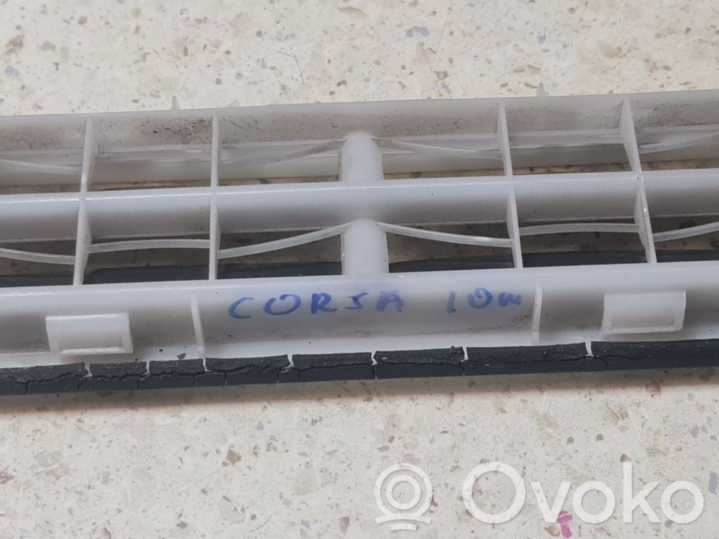 Opel Corsa D Quarter panel pressure vent 