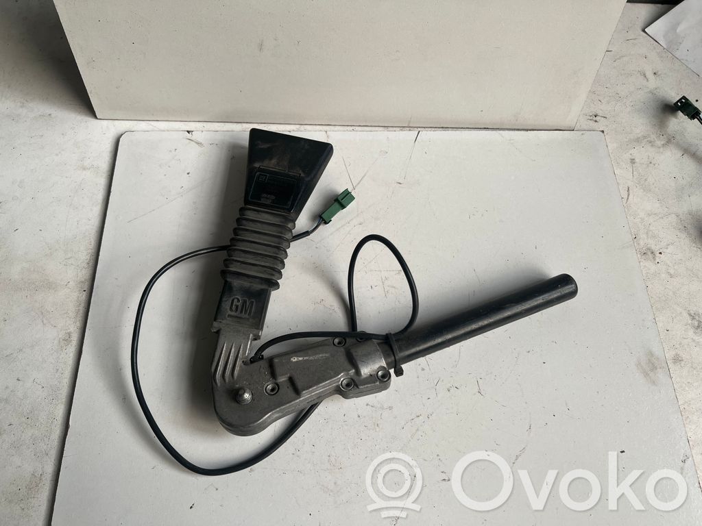 Opel Vectra B Hebilla del cinturón delantero 