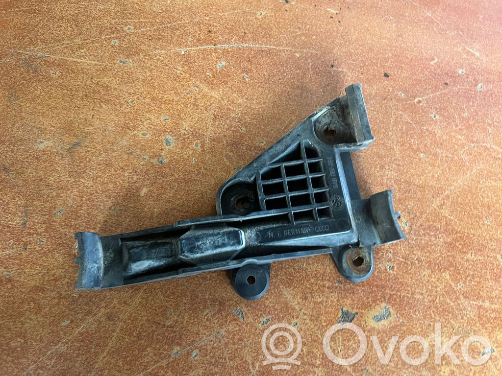 Audi 80 90 S2 B4 Front bumper mounting bracket 