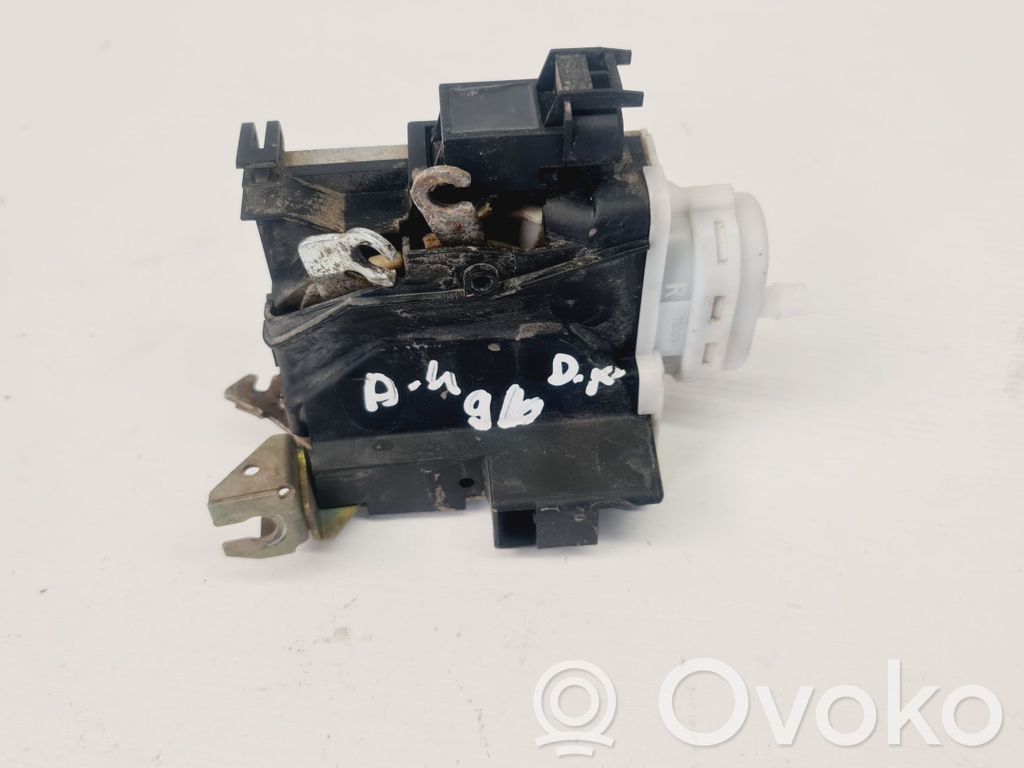 Audi A4 S4 B5 8D Etuoven lukko 