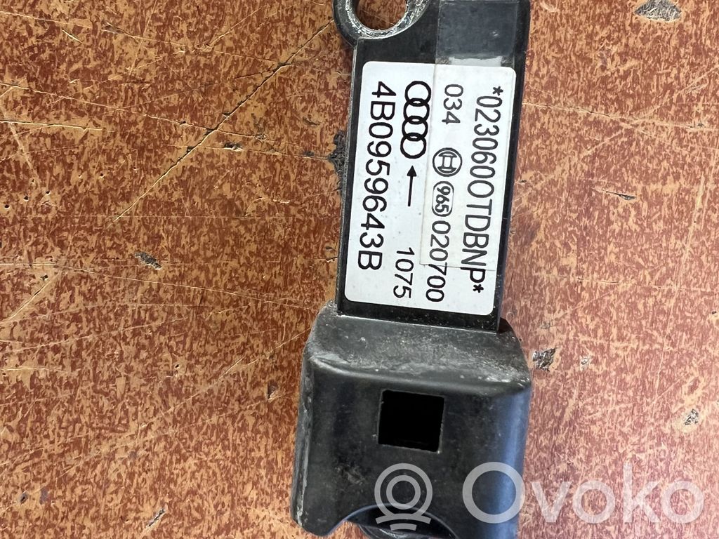 Airbagsensor Crashsensor Drucksensor   4B0959643B