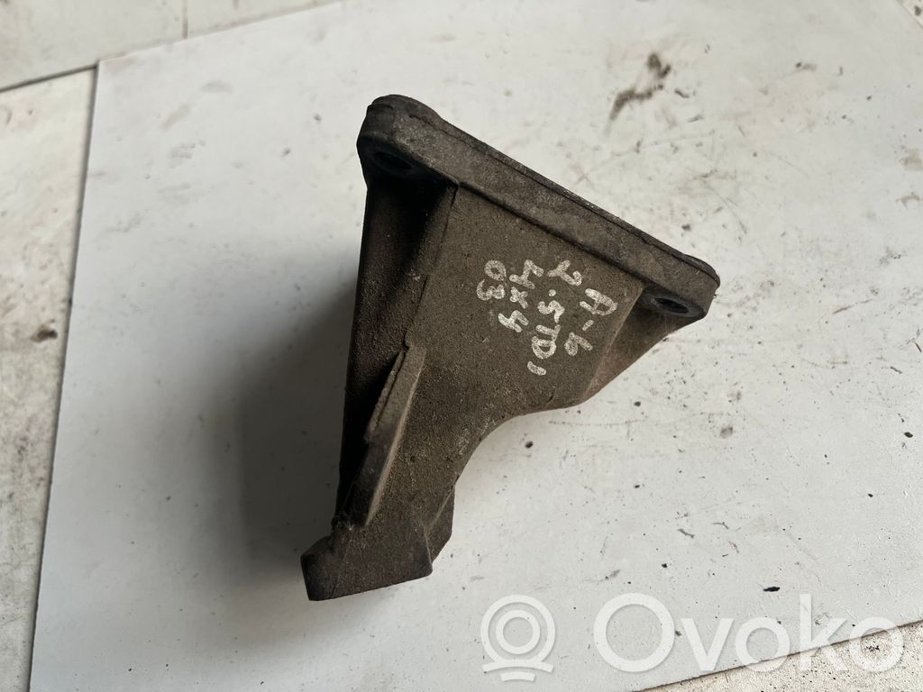 Audi A6 S6 C5 4B Gearbox mounting bracket 