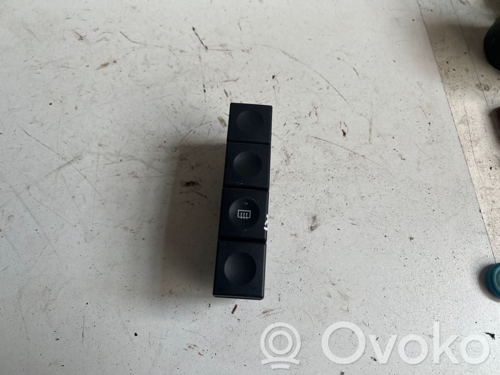 Ford Fiesta Windscreen/window heater switch 