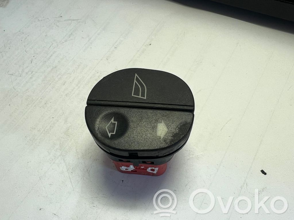 Ford Fiesta Electric window control switch 