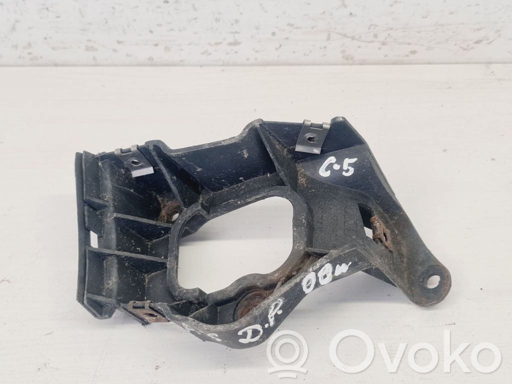 Audi A6 S6 C5 4B Fender mounting bracket 