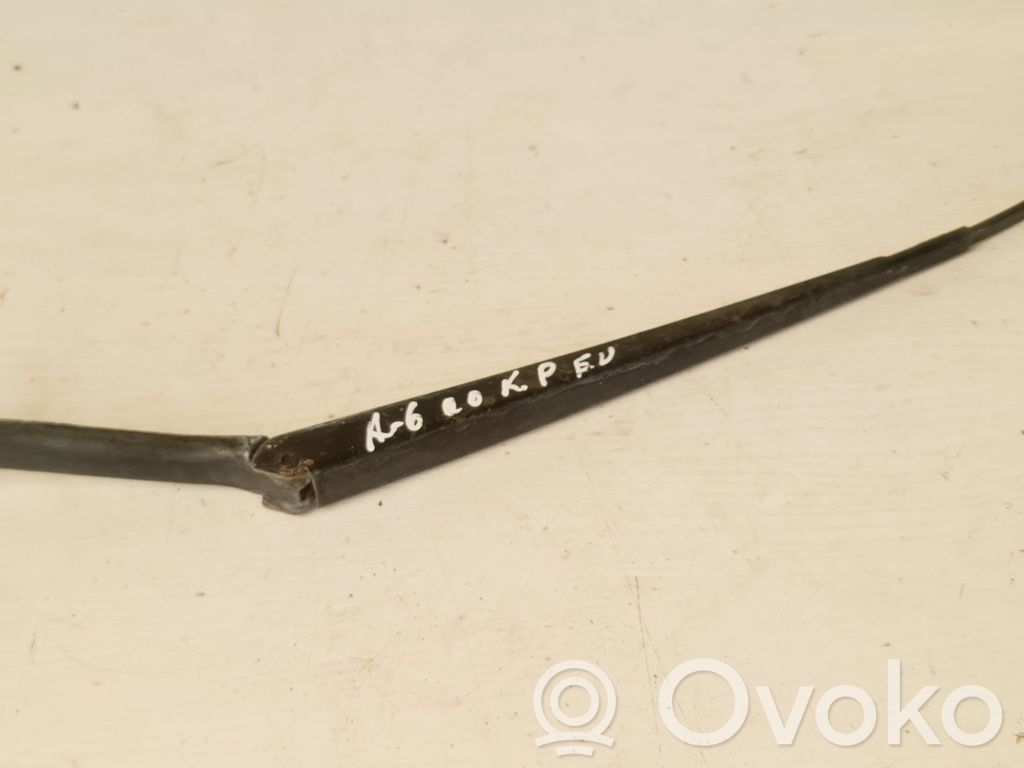 Audi A6 S6 C5 4B Wischerarm vorne 