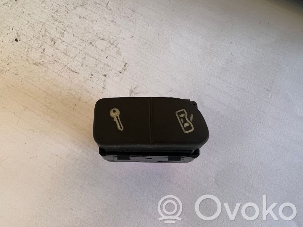 Volkswagen Fox Central locking switch button 