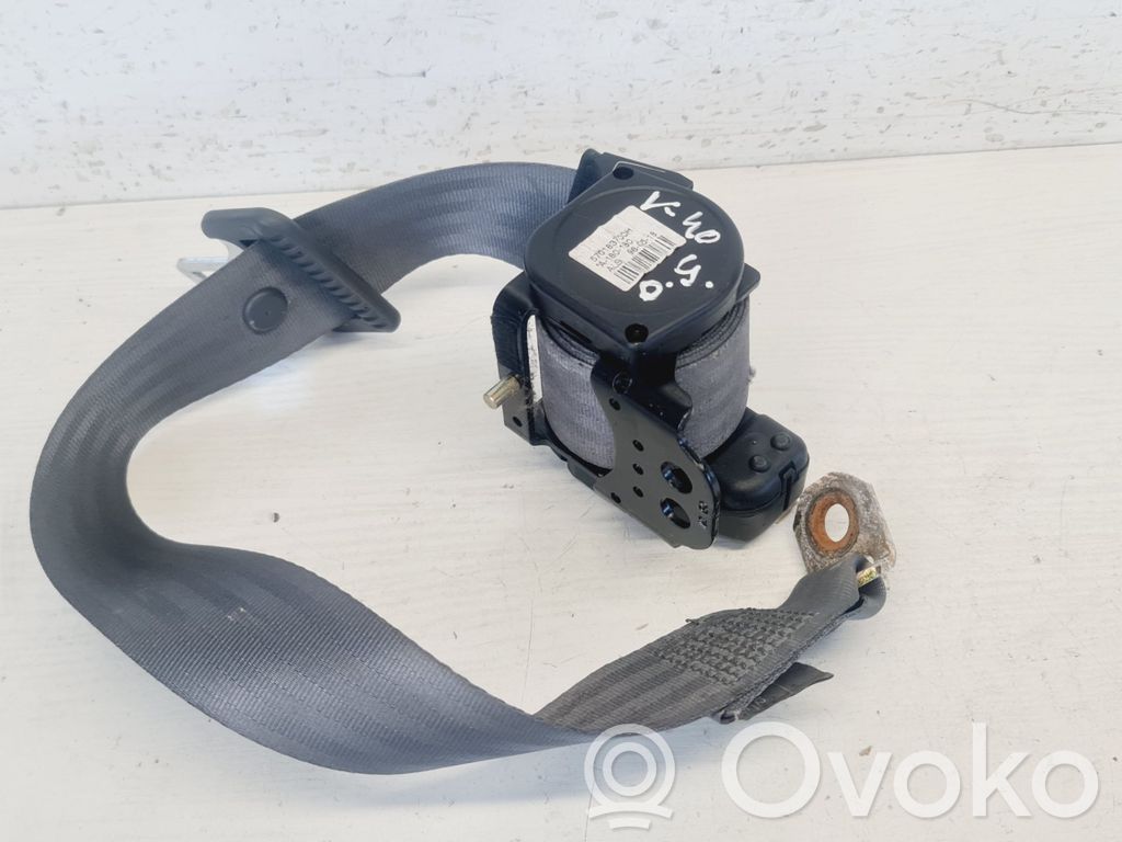 Volvo S40, V40 Cinturón trasero 