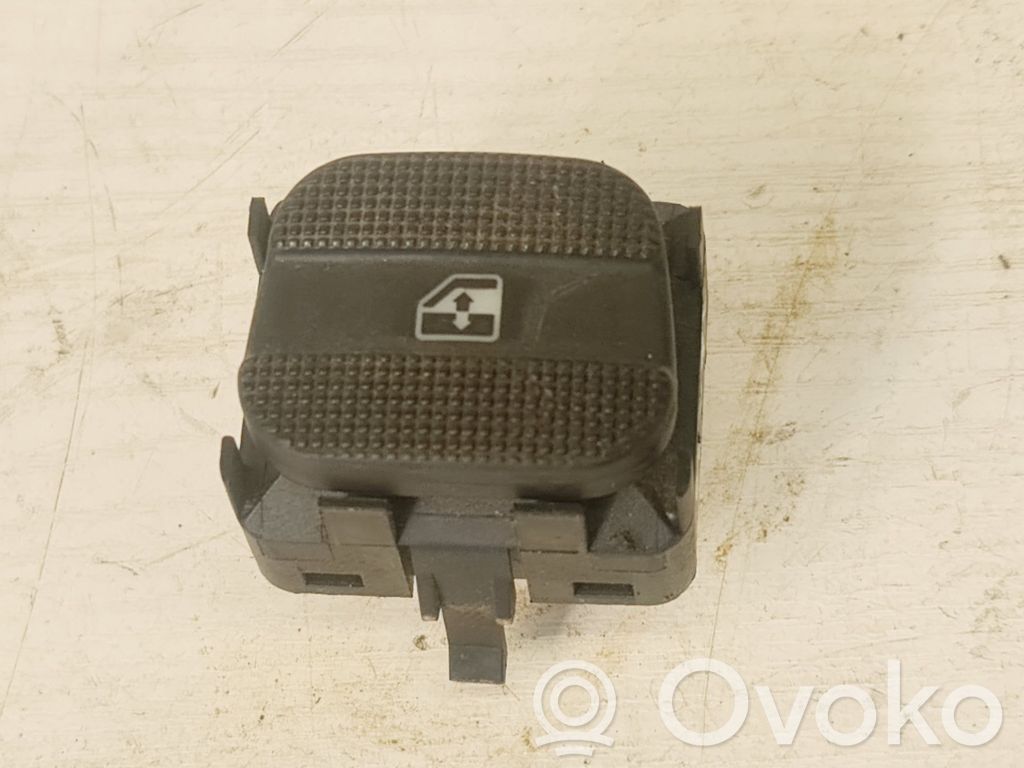 Volkswagen PASSAT B4 Electric window control switch 
