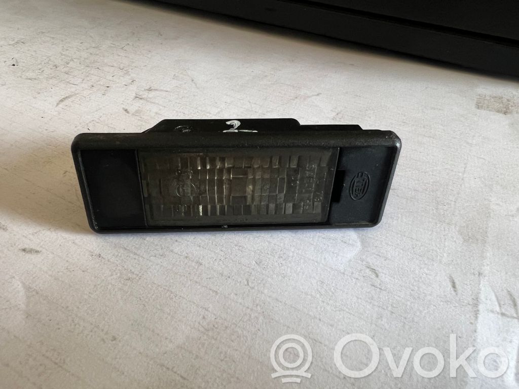 Peugeot 308 Lampa oświetlenia tylnej tablicy rejestracyjnej 
