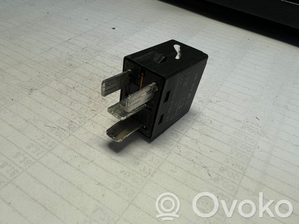 Muu rele   MB953382,A1001X7