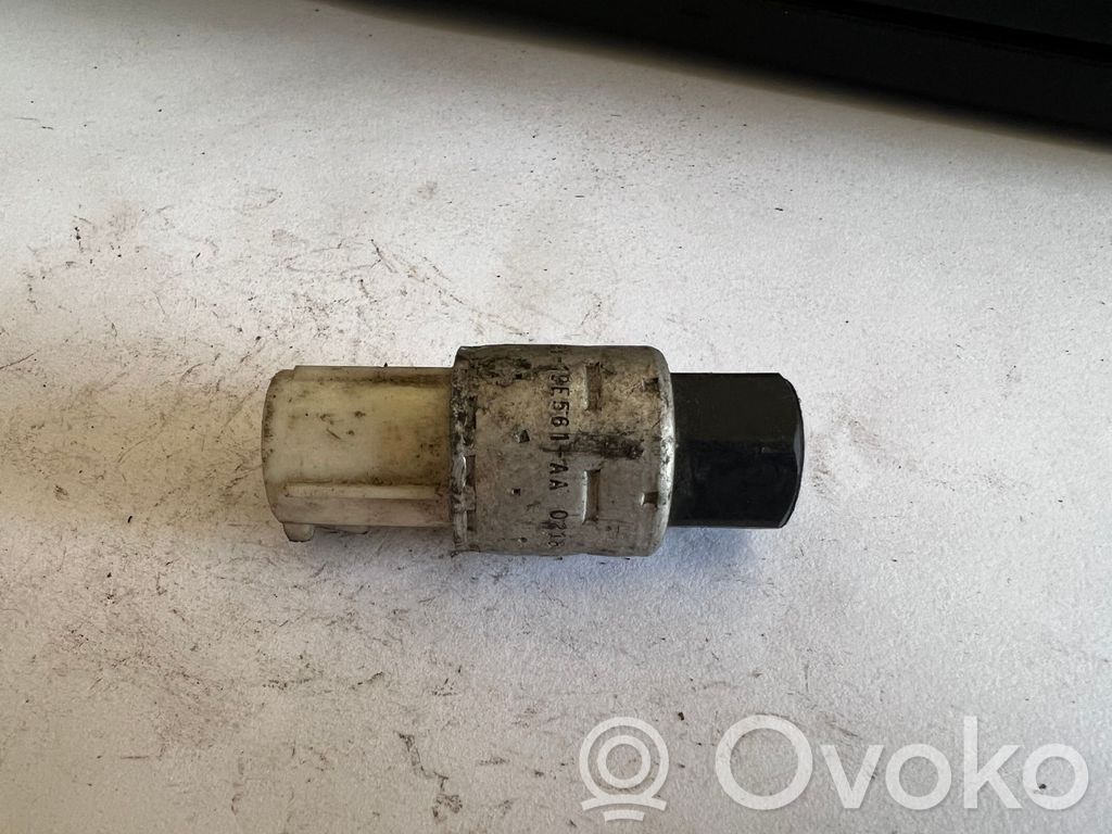 Ford Focus Air conditioning (A/C) pressure sensor 