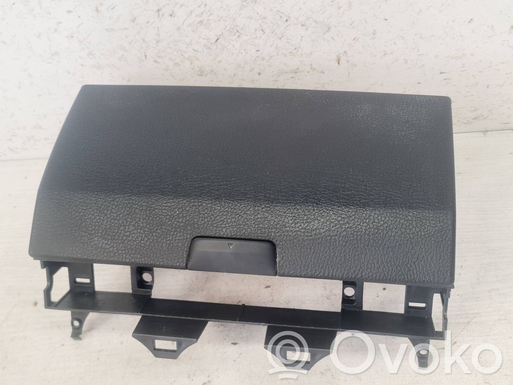 Mazda 6 Glove box 